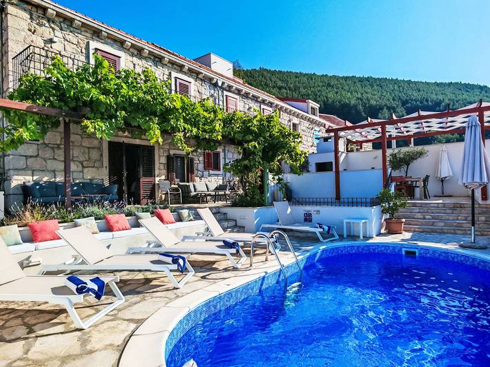 Feriehus for 10 personer, med utsikt og terrasse i Korcula