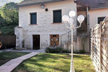 Gîte pour 4 personnes, avec jardin à Sainte-Geneviève-lès-Gasny
