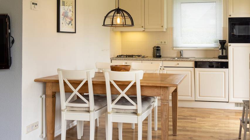 Ferienhaus für 4 Personen, mit Balkon/Terrasse und Terrasse sowie Garten in Friesland - 4