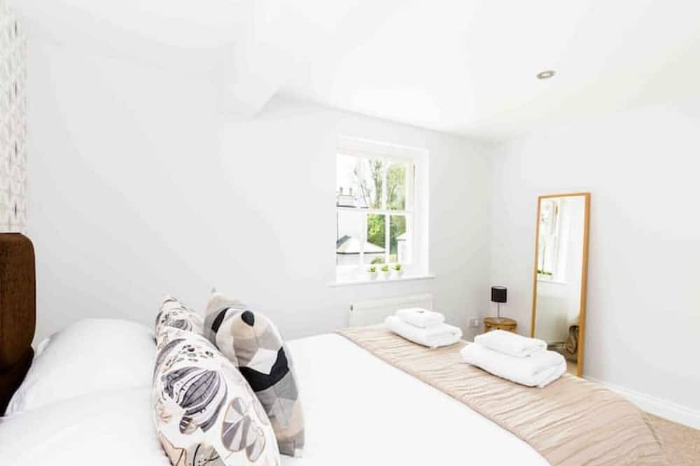 The Old Morgan Period 3 Bed Duplex in Malvern, Worcestershire