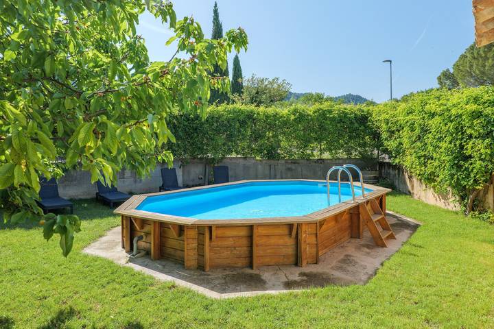 Location de vacances pour 6 personnes, avec jardin, adapté aux familles à Saint-Paul-Trois-Châteaux - 2
