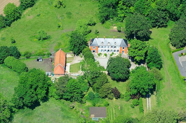 Gîte pour 4 personnes, avec jardin dans Hardinghen