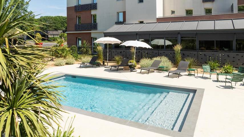 Hôtel pour 2 personnes, avec piscine ainsi que jardin et vue à Boufféré