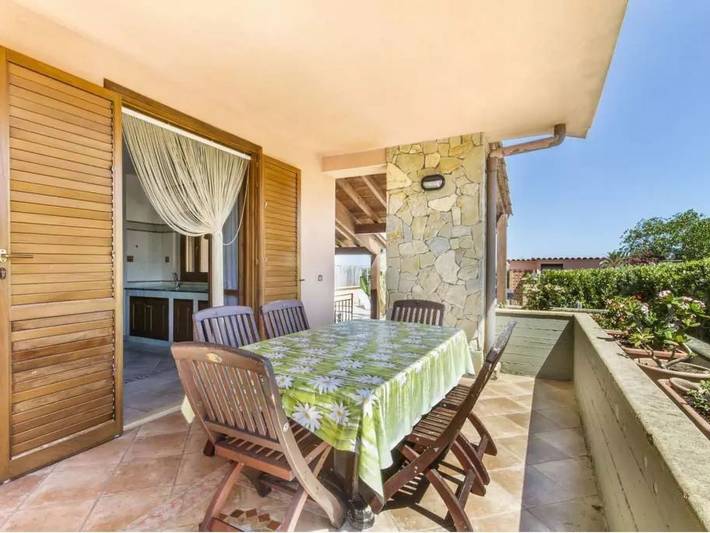 Location de vacances pour 8 personnes, avec jardin à Campofelice di Roccella - 2