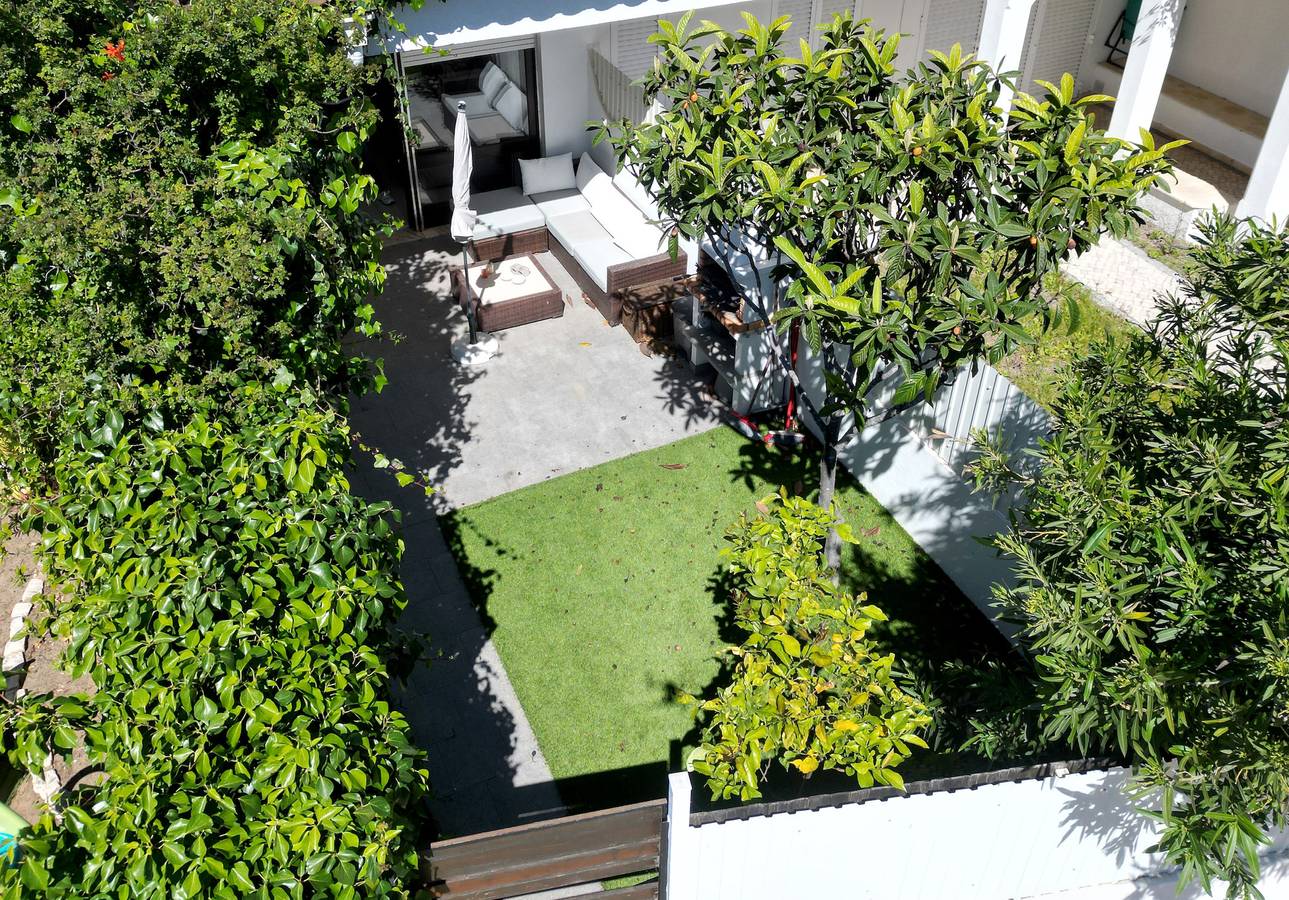 Magnific Studio with a cozy garden, 5 minutes to t, foto 13
