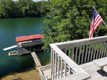 Vacation House for 18 Guests in Norris Lake, Tennessee, Picture 3