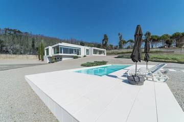 Location de vacances pour 8 personnes, avec jardin et balcon à Paredes