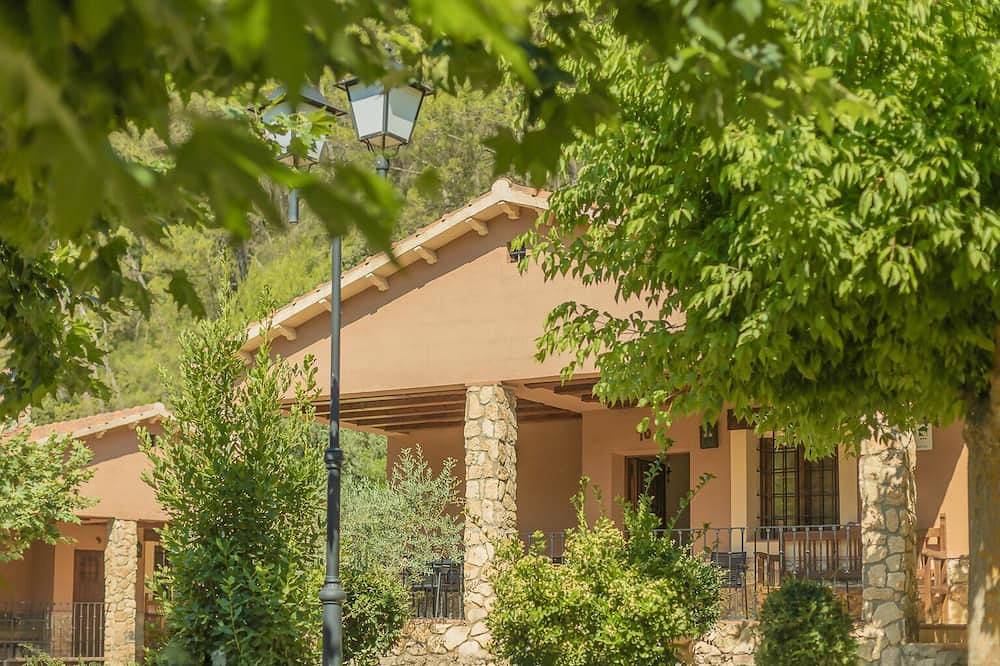 Cottage nº11 for 6 people, Batan Rio Tus in Yeste, Calares del Mundo y de la Sima