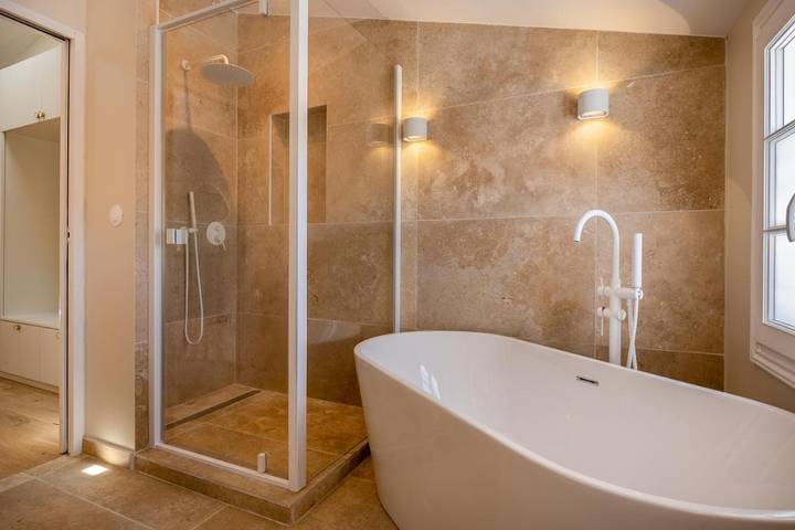 Villa pour 8 personnes, avec terrasse ainsi que jacuzzi et jardin à La Rochelle - 4