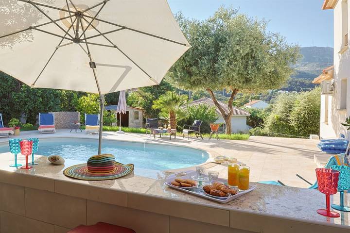 Villa pour 4 personnes, avec terrasse ainsi que jardin et piscine dans Cap Corse - 2