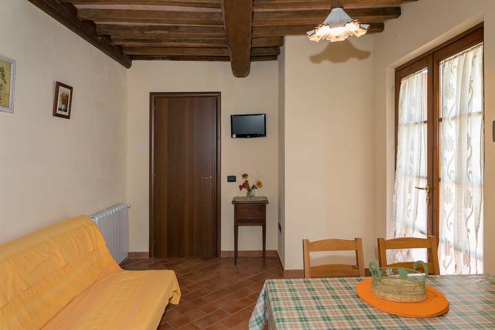Agriturismo "Mimosa" con giardino condiviso e Wi-Fi in Santa Luce, Costa degli Etruschi