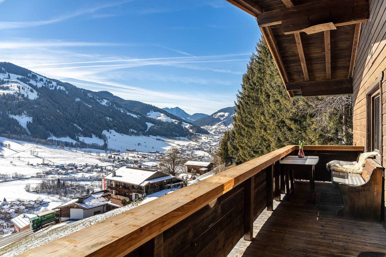 Hütte 'Sonnenhütte Wildschönau Obergeschoß' mit Bergblick und Balkon in Hopfgarten im Brixental, Kaisergebirge