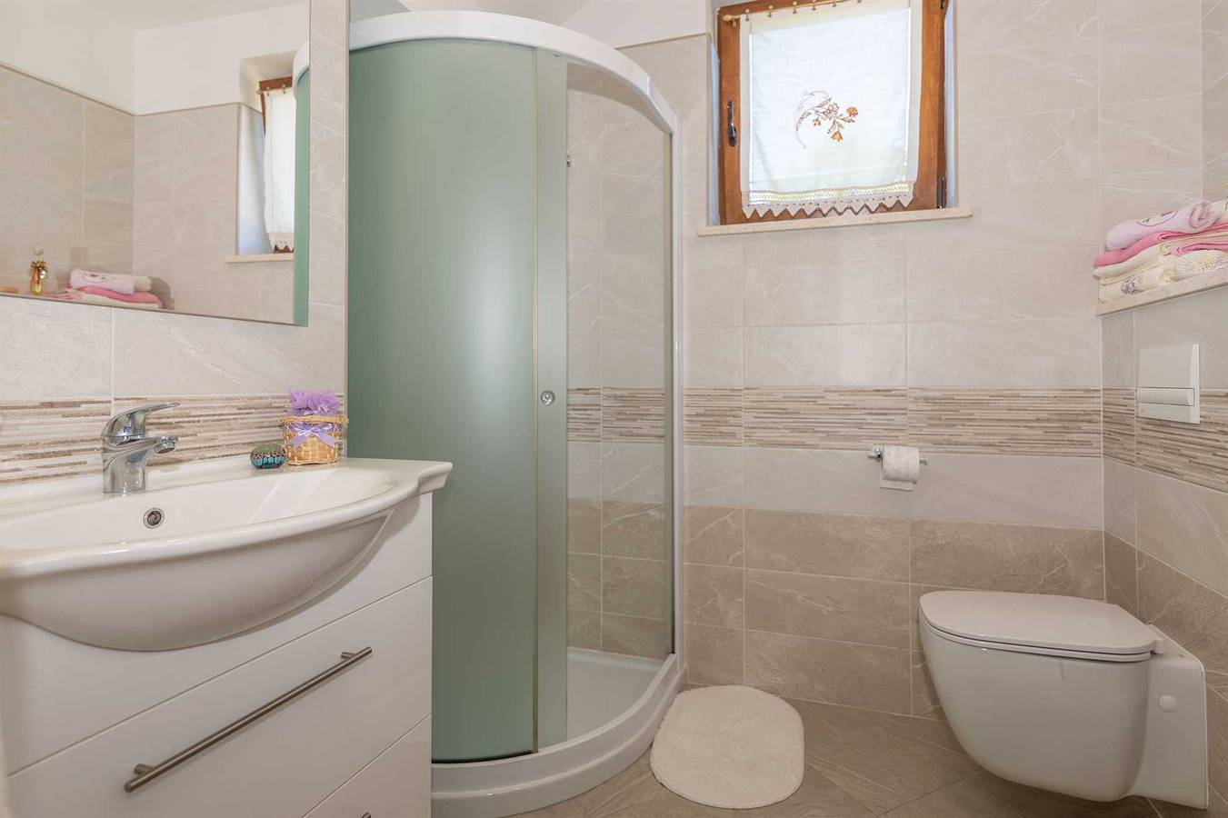 Ganze Wohnung, Ferienhaus Villa Teodora in Presika, Ostküste Istrien