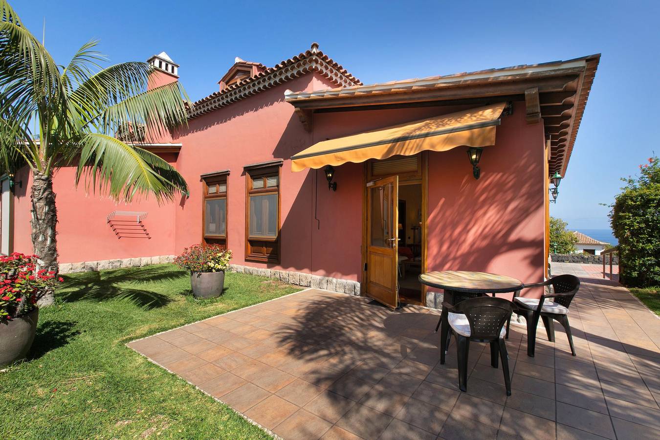 Ganze Wohnung, Ferienwohnung 'Finca Robles 1' mit Meerblick, Wlan und Klimaanlage in Los Rechazos, La Orotava