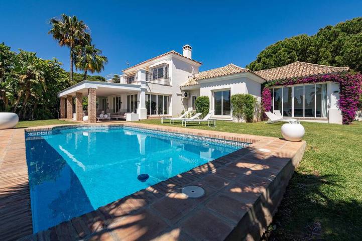 Villa for 10 people, with garden - 1