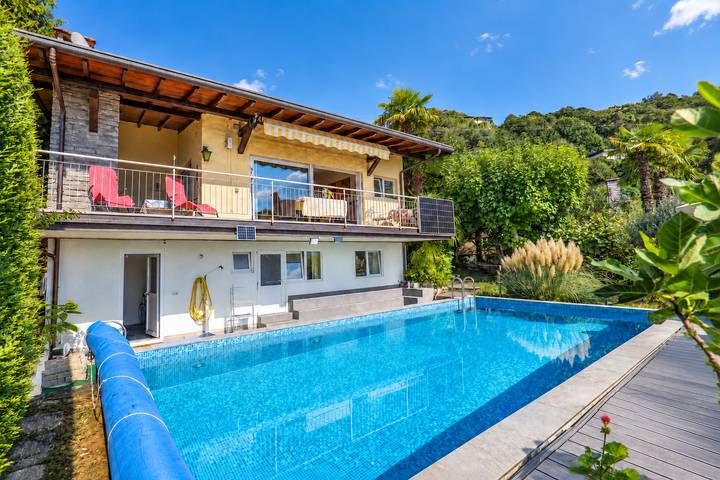Casa Bella Vista by Lago Reisen in Il Gaggio, Comune di Luino
