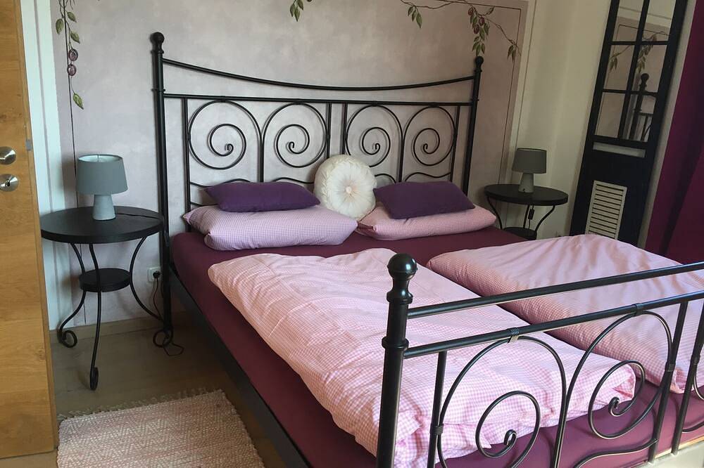 Ganze Wohnung, Ferienwohnung zum Bauerngarten in Baunigl, Riedering