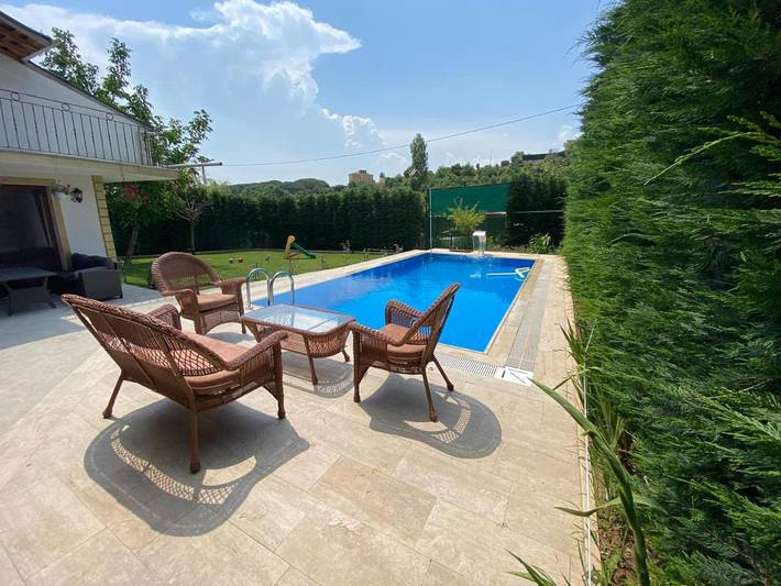 Villa für 12 Personen, mit Balkon und Garten sowie Pool in Istanbul