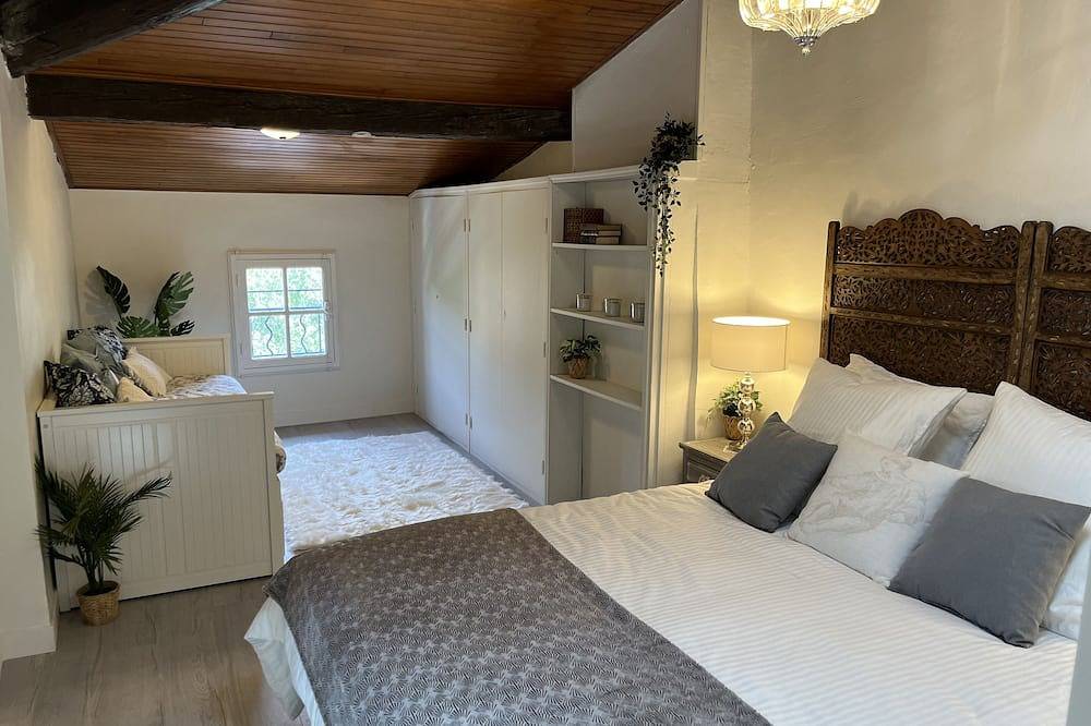 Upscale townhouse in centre Pézenas in Pézenas, Côte d'Améthyste