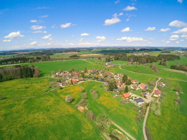 Ferienwohnung für 7 Personen, mit Terrasse und Garten sowie Pool und Sauna in Hergensweiler