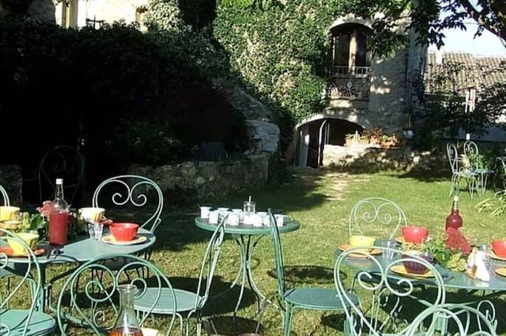 Location de vacances pour 19 personnes à Montvendre