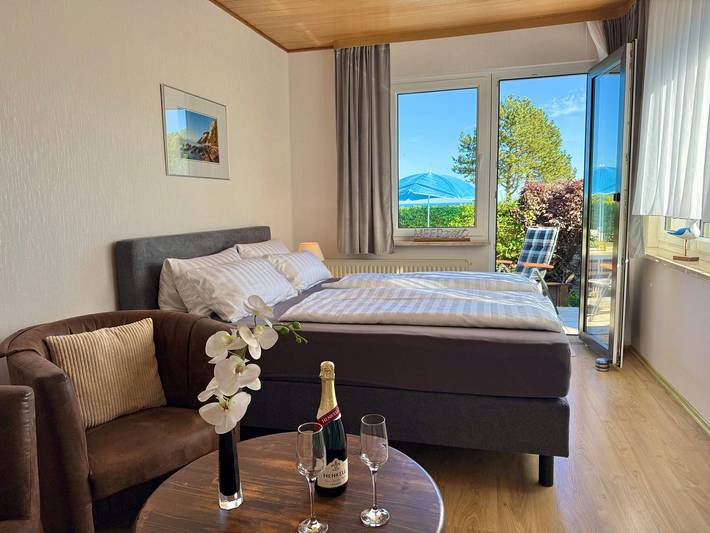 Ferienhaus für 3 Personen, mit Terrasse und Garten sowie Seeblick in Sassnitz - 2