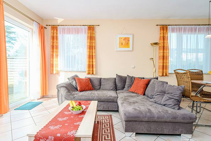 Ganze Ferienwohnung, Fewo Waldstraße Nr. 2 in Ostseebad Glowe, Glowe