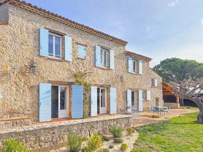 Chalet para 8 personas, con jardín y piscina - 1