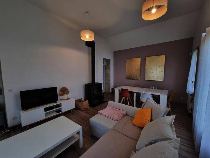 Gîte pour 4 personnes, avec jardin et vue à Orrouy