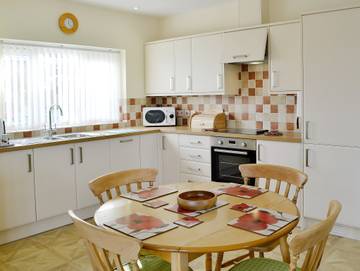 Holiday Rental for 4 People in Weymouth, Dorset, Photo 3