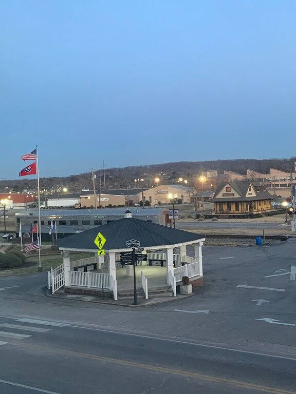 Archer Suite- Remedies Inn historic downtown in Monroe County (TN)