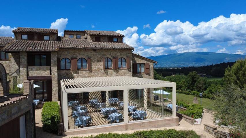 Maison de campagne pour 4 personnes, avec vue et piscine ainsi que sauna et jardin à Bevagna - 2