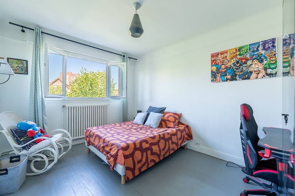 La Maison Rabier - Gare La Barre Ormesson à 300 m in Deuil-la-Barre, Val-d'Oise