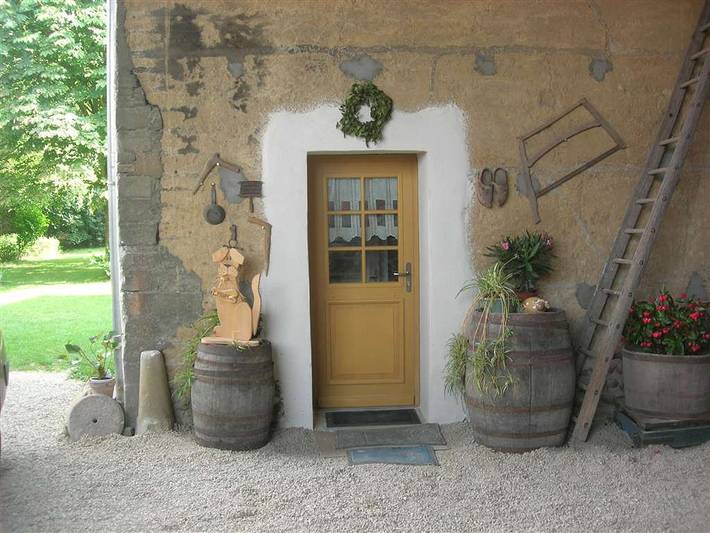 Gîte pour 6 personnes, avec piscine ainsi que jardin et terrasse dans l' Isère - 4
