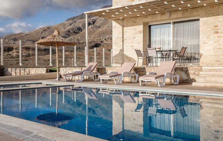 Location de vacances pour 8 personnes, avec jardin dans Triopetra - 2