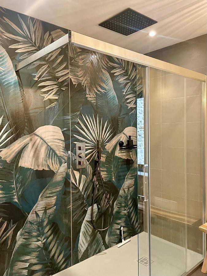 Location de vacances pour 7 personnes, avec vue ainsi que piscine et jardin à Grane - 3