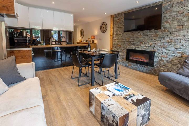 Gîte pour 4 personnes, avec balcon, adapté aux familles dans Les Trois Vallées - 4