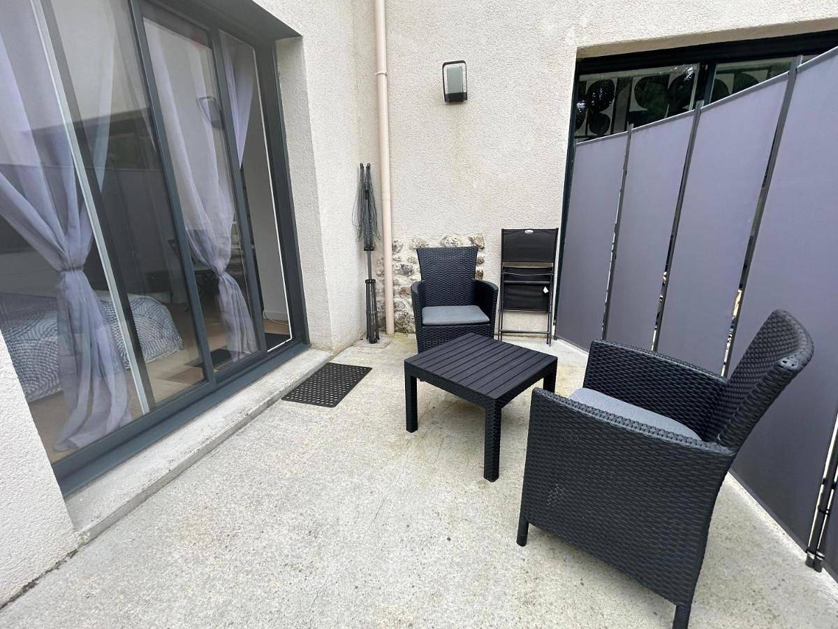 Appartement de vacances entier, Chambre indépendante avec terrasse in Romillé, Région de Rennes