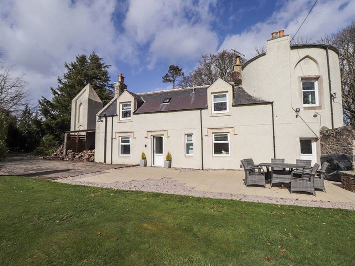 Log cabin for 6 people, with garden in Banff (Aberdeenshire)