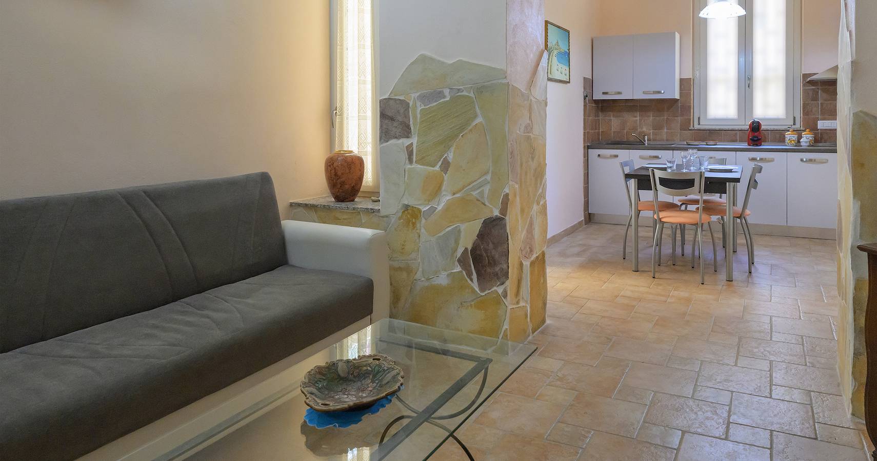 Entire apartment, Caravaggio47 in Pivarada, Sassari Province