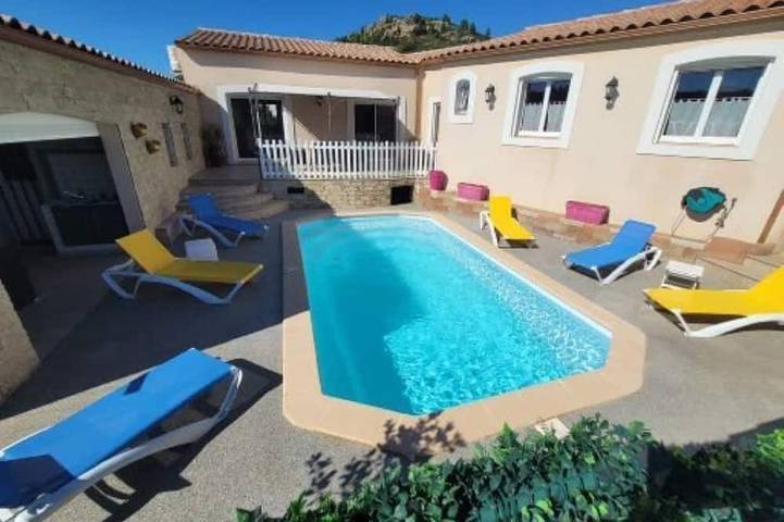 Location de vacances pour 6 personnes, avec terrasse à Montredon-des-Corbières