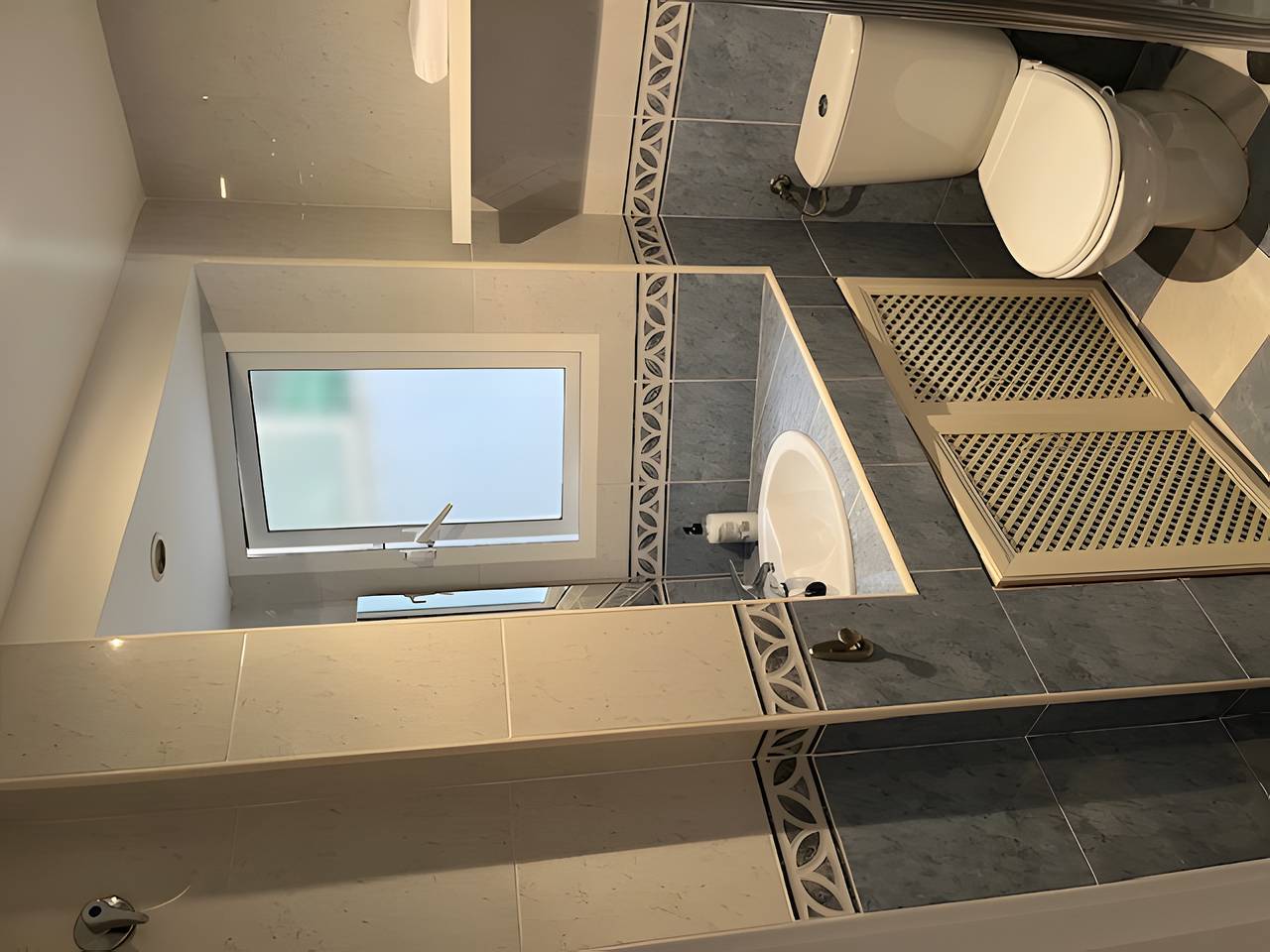 Entire apartment, Holiday apartment for 4 people in Playa San Cristobal, Almuñecar