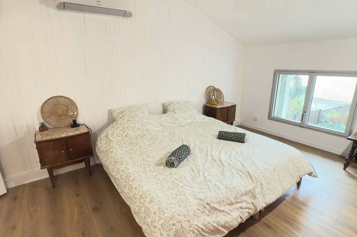 Location de vacances pour 9 personnes, avec jardin et terrasse à Néac - 2