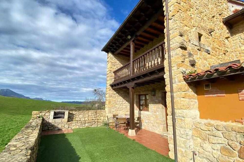 La Helguera Vacation Home in Ribadedeva, Costa Verde (Spain)