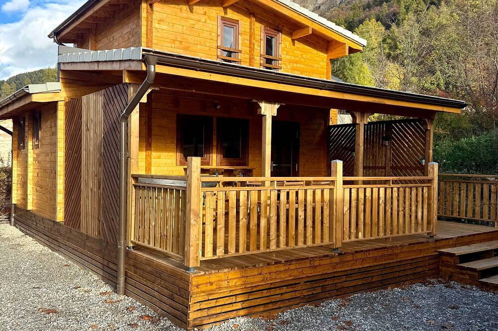 Le Chalet de la Vernie in Saint-Léger-les-Mélèzes, Écrins National Park