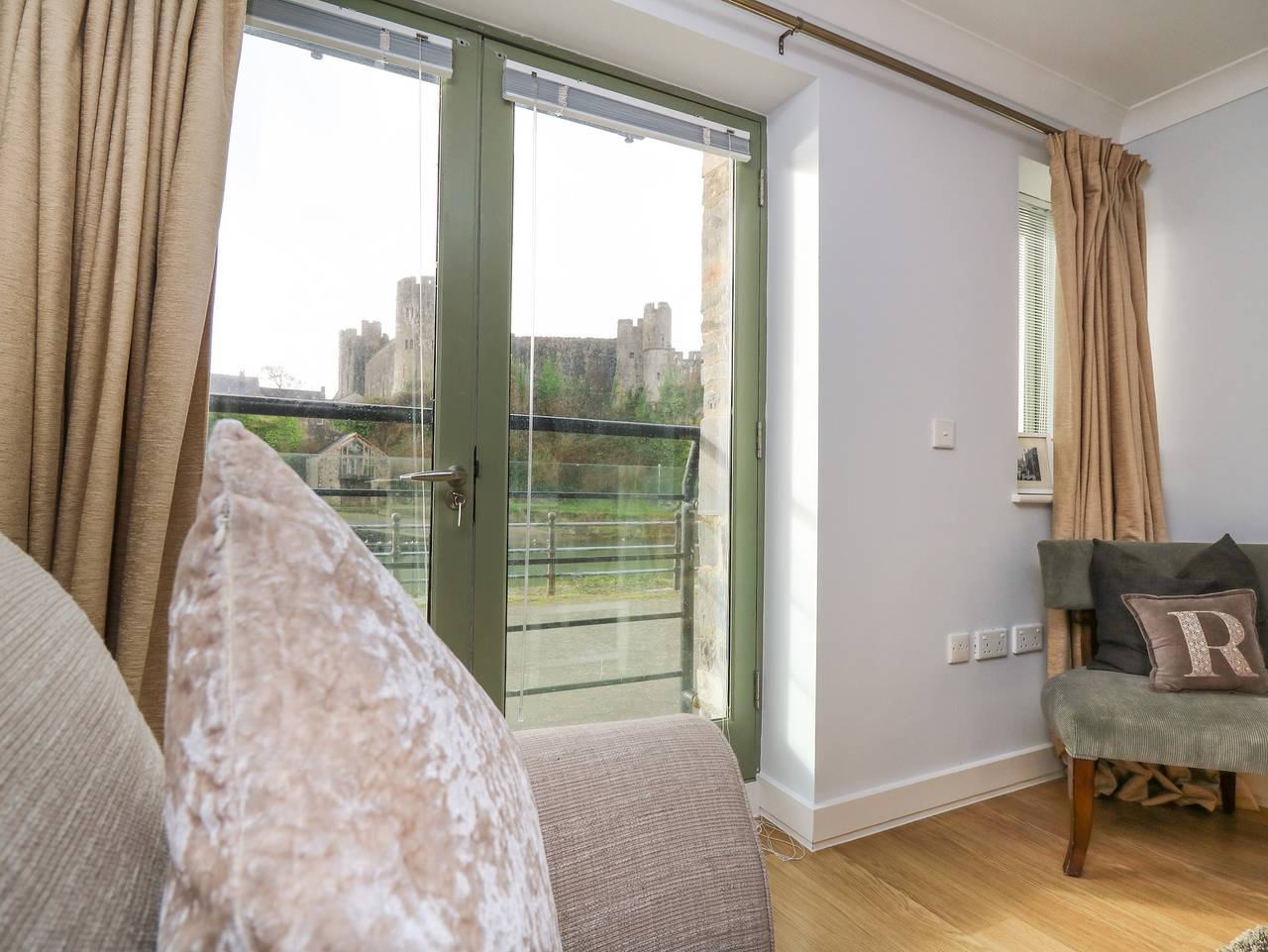 Entire apartment, Flat 2 in Pembroke, Pembrokeshire