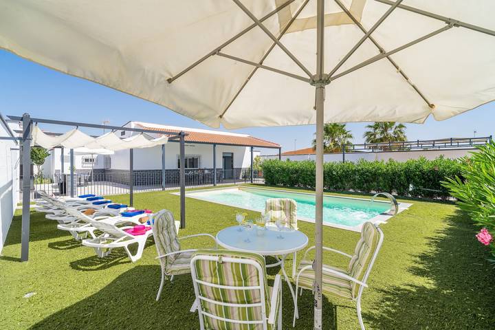 Casa rural con piscina para 6 personas, con jardín, Se admiten mascotas en Sierra Sur de Sevilla - 2