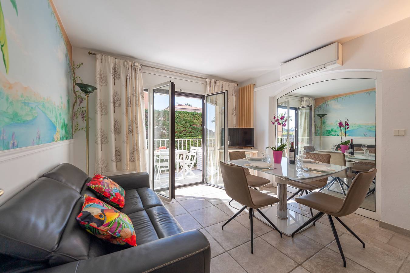 Entire apartment, Appartement 3 pièces avec parking au coeur de St Jean in Saint-Jean-Cap-Ferrat, Nice region