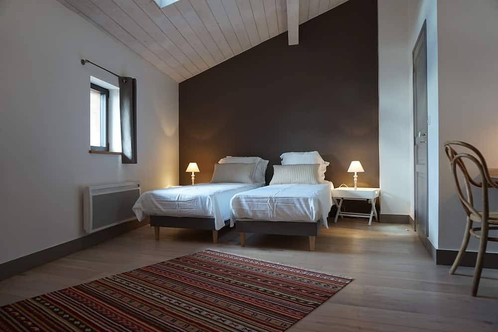 Apartamento entero, Authenticité, Calme et Espace à Proximité D'airbus et du Meett, 110 m2 , Jardin in Beauzelle, Alto Garona