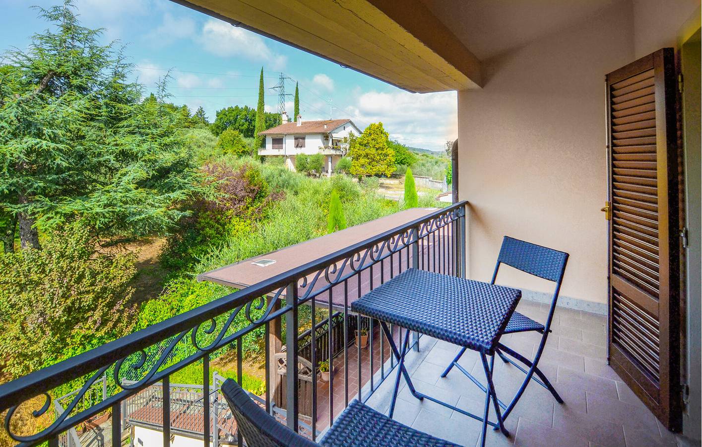 Geheel vakantieappartement, Chique appartement met tuin en parkeerplaats bij Bugiana in Monte San Savino, Chianti